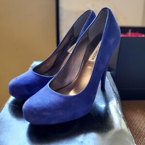 Women's Suede Pumps